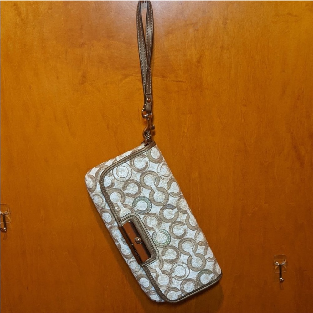 Coach - Wristlet